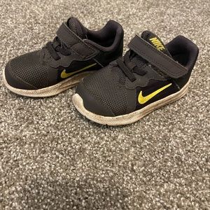 Toddler Nike shoes